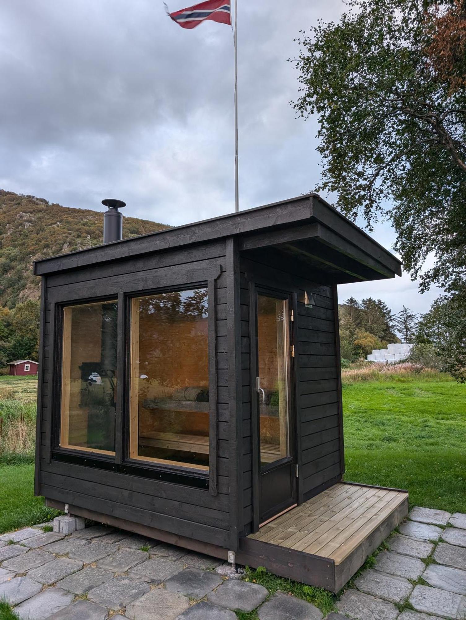 Borghildstua Feriehus Melbu Esterno foto